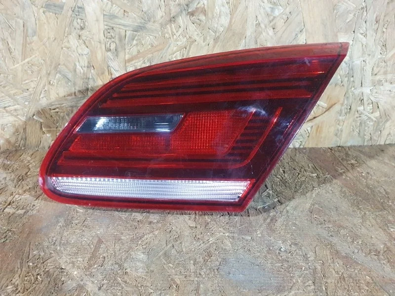 Фонарь в крышку багажника Volkswagen Passat CC 2012-2017