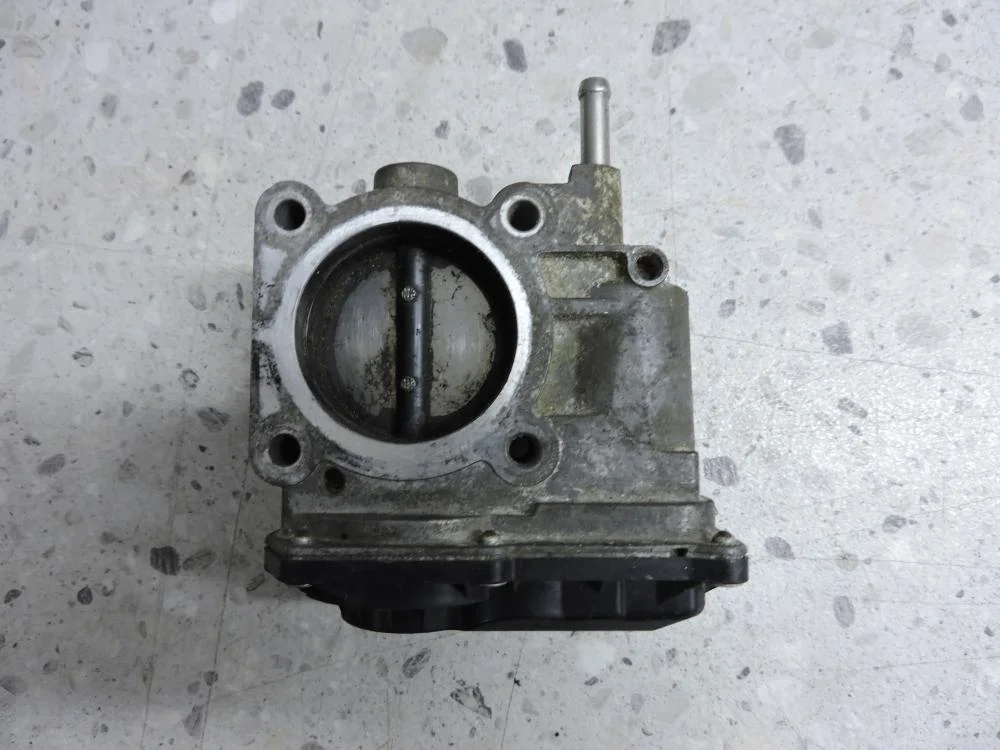 Заслонка дроссельная электрическая Toyota Corolla E150 2006-2013