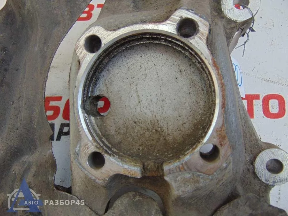 Кулак поворотный передний левый BMW 6-series 6-Series E63 2003-2010