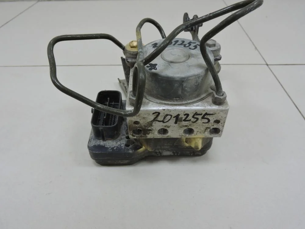 Блок ABS насос Toyota Corolla E150 2006-2013