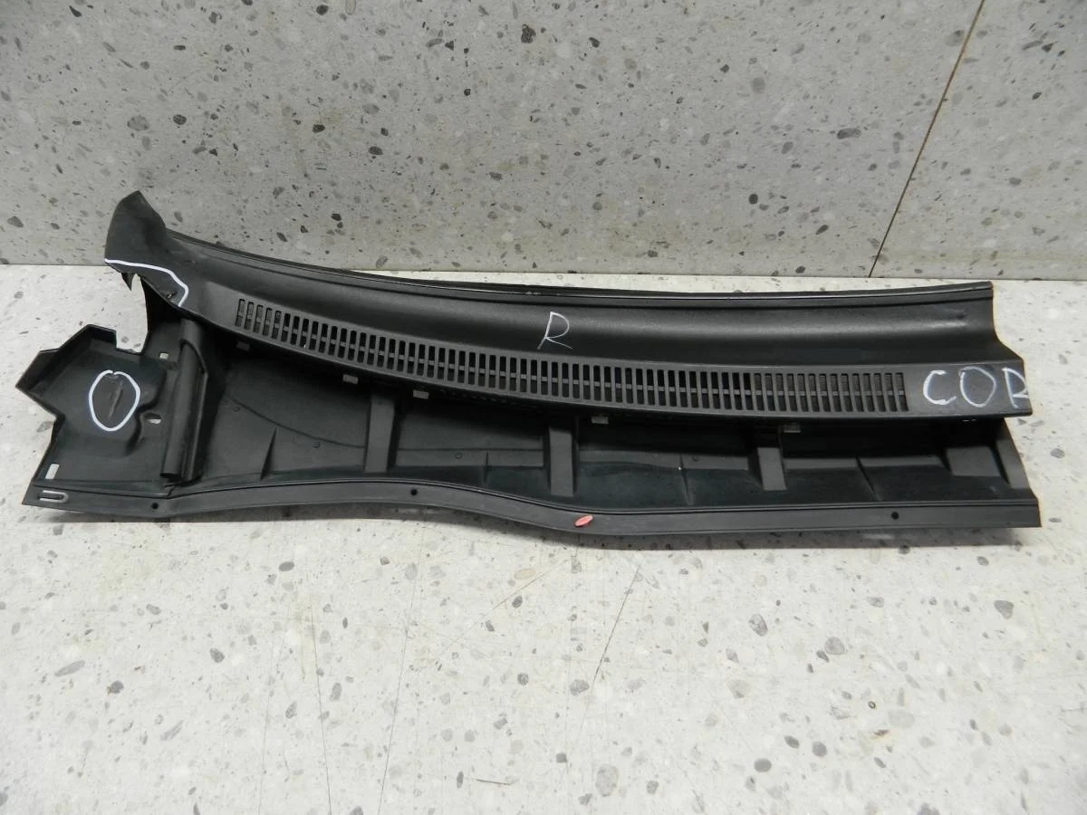 Решетка стеклооч. планка под лобовое стекло, жабо Toyota Corolla E150 2006-2013