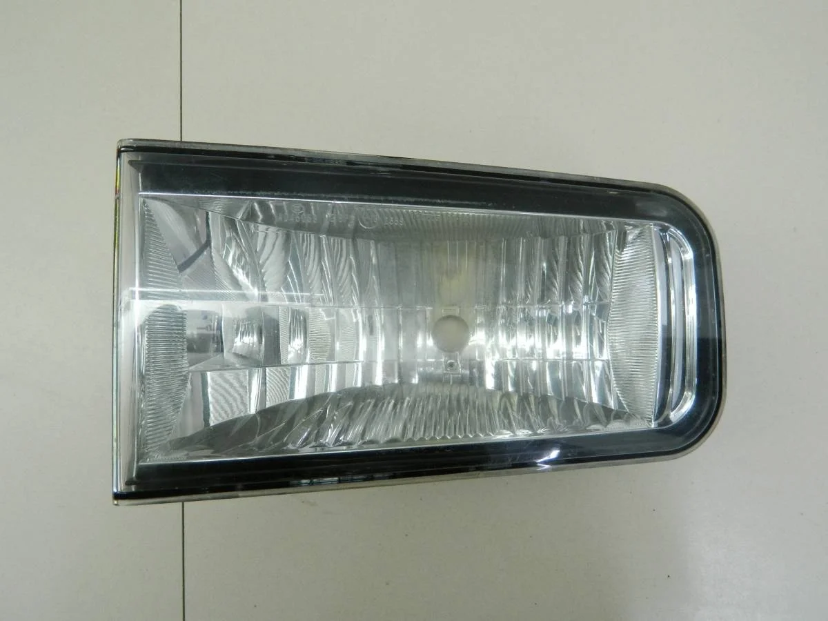 Фара противотуманная левая Toyota Land Cruiser J200 2007-2015