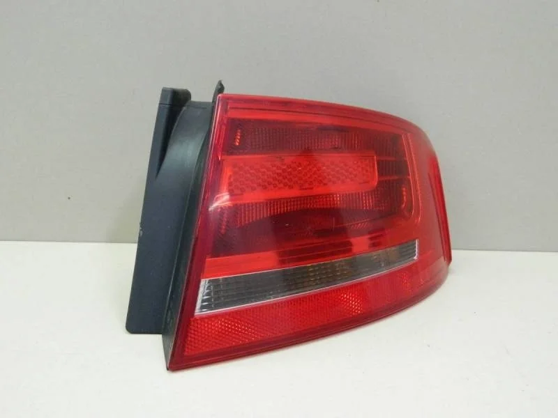 Фонарь задний наружный правый Audi A4 B8 2007-2015