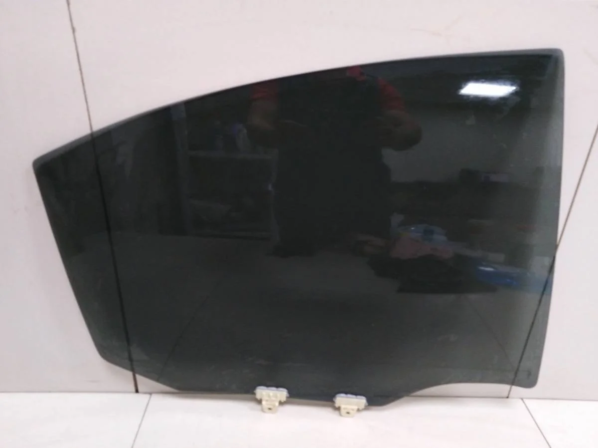 Стекло двери задней правой Nissan Primera P12 2002-2007