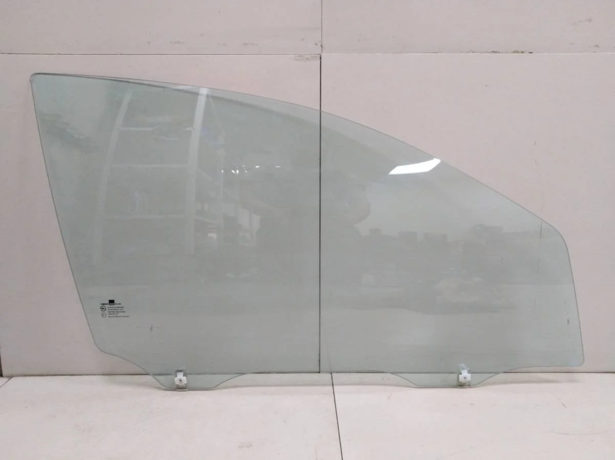 Стекло двери передней правой Chevrolet Aveo T200 2003-2008