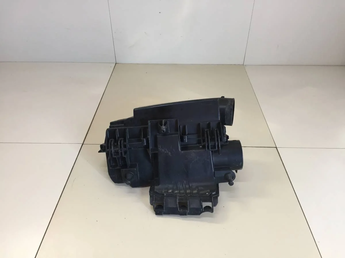 Корпус воздушного фильтра Mercedes-Benz E-Class W212 2009-2016