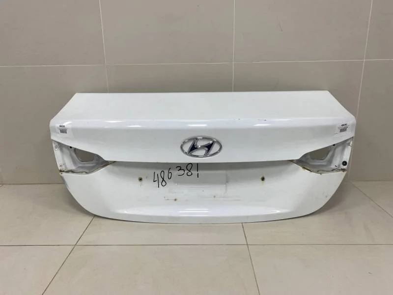 Крышка багажника Hyundai Solaris 2017>