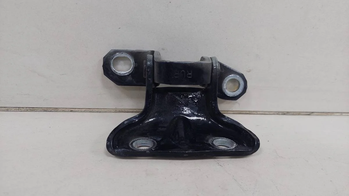 Петля двери задней правой верхняя Hyundai Elantra HD 2006-2010