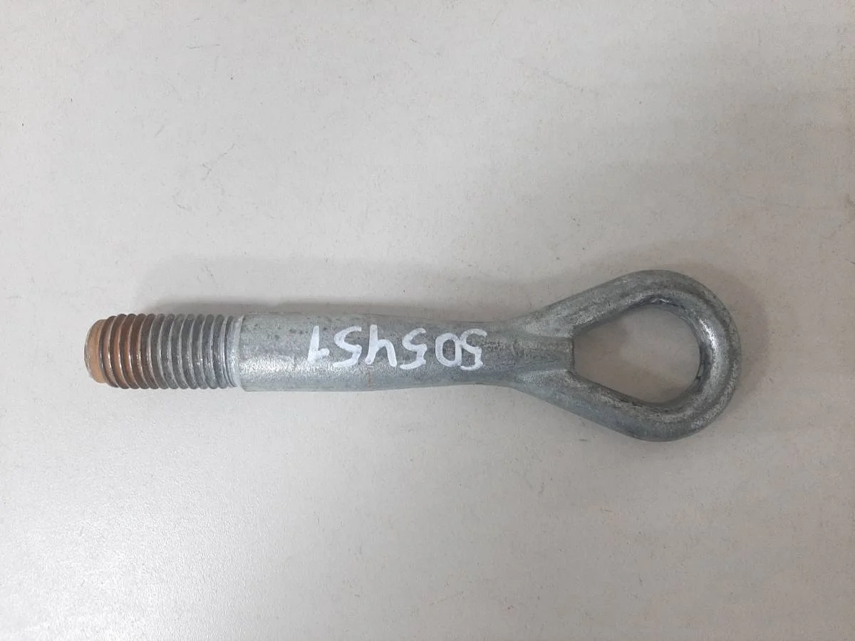 Крюк буксировочный Nissan Qashqai J10 2006-2013