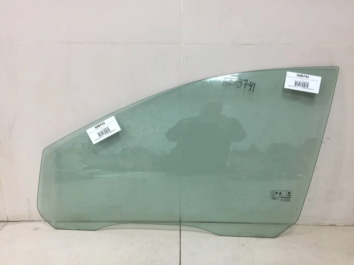 Стекло двери передней левой Ford Focus 2 DB 2008-2011
