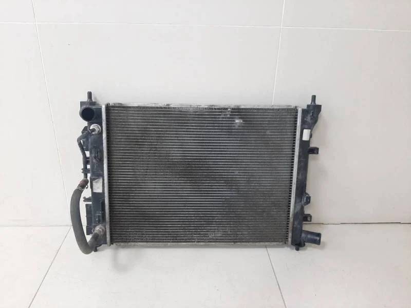 Радиатор охлаждения двигателя Kia Rio 4 FB 2017>