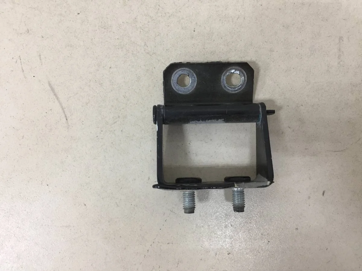Петля двери багажника Nissan Qashqai J10 2006-2013