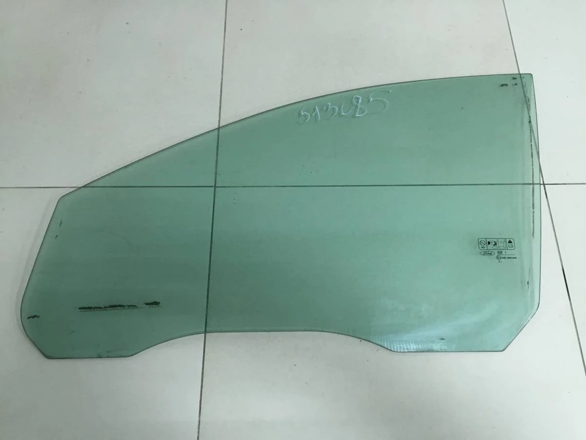 Стекло двери передней левой Ford Focus 2 DA 2005-2008