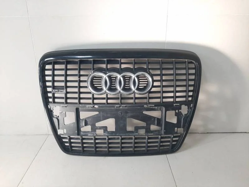 Решетка радиатора Audi A6 C6 2005-2011