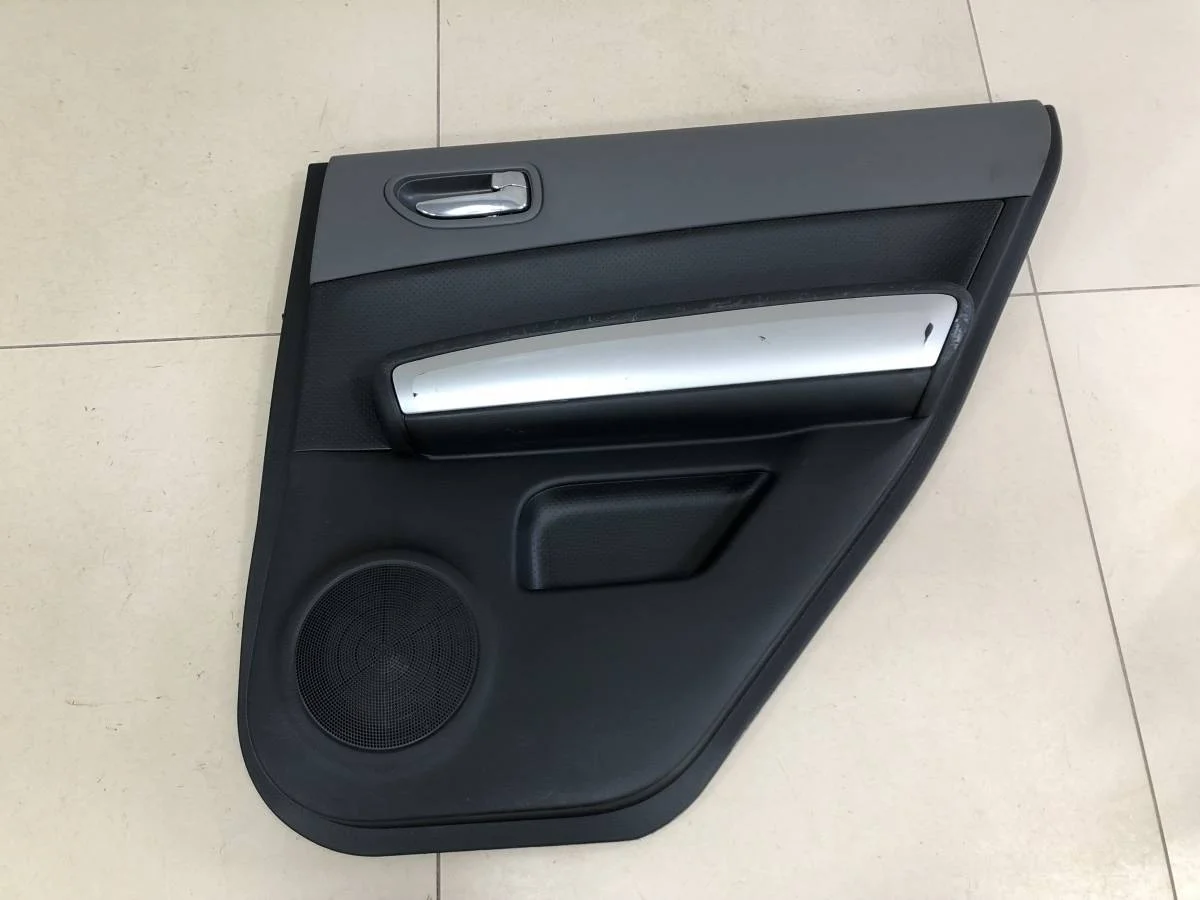 Обшивка двери задней правой Nissan X-Trail T31 2007-2014