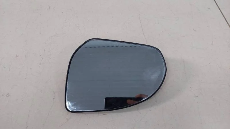 Стекло зеркала электрического левого Kia Rio 3 UB 2011-2017