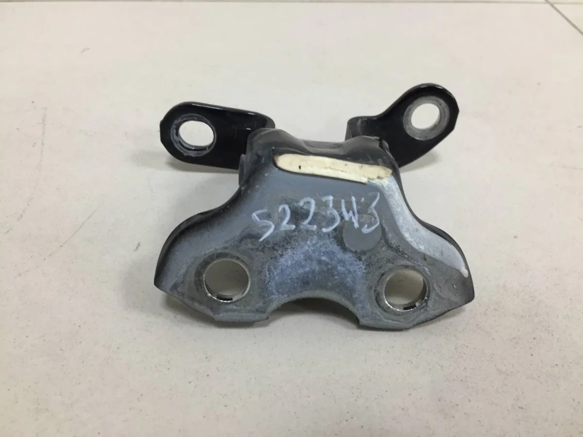 Петля двери задней левой верхняя Toyota Rav 4 A30 2006-2013