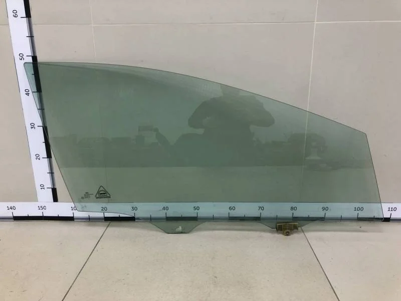 Стекло двери передней правой Kia Ceed JD 2012-2018