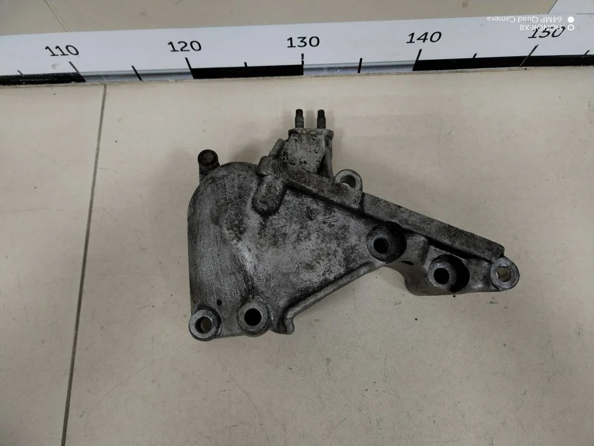 Кронштейн двигателя левый Toyota Camry V40 2006-2011