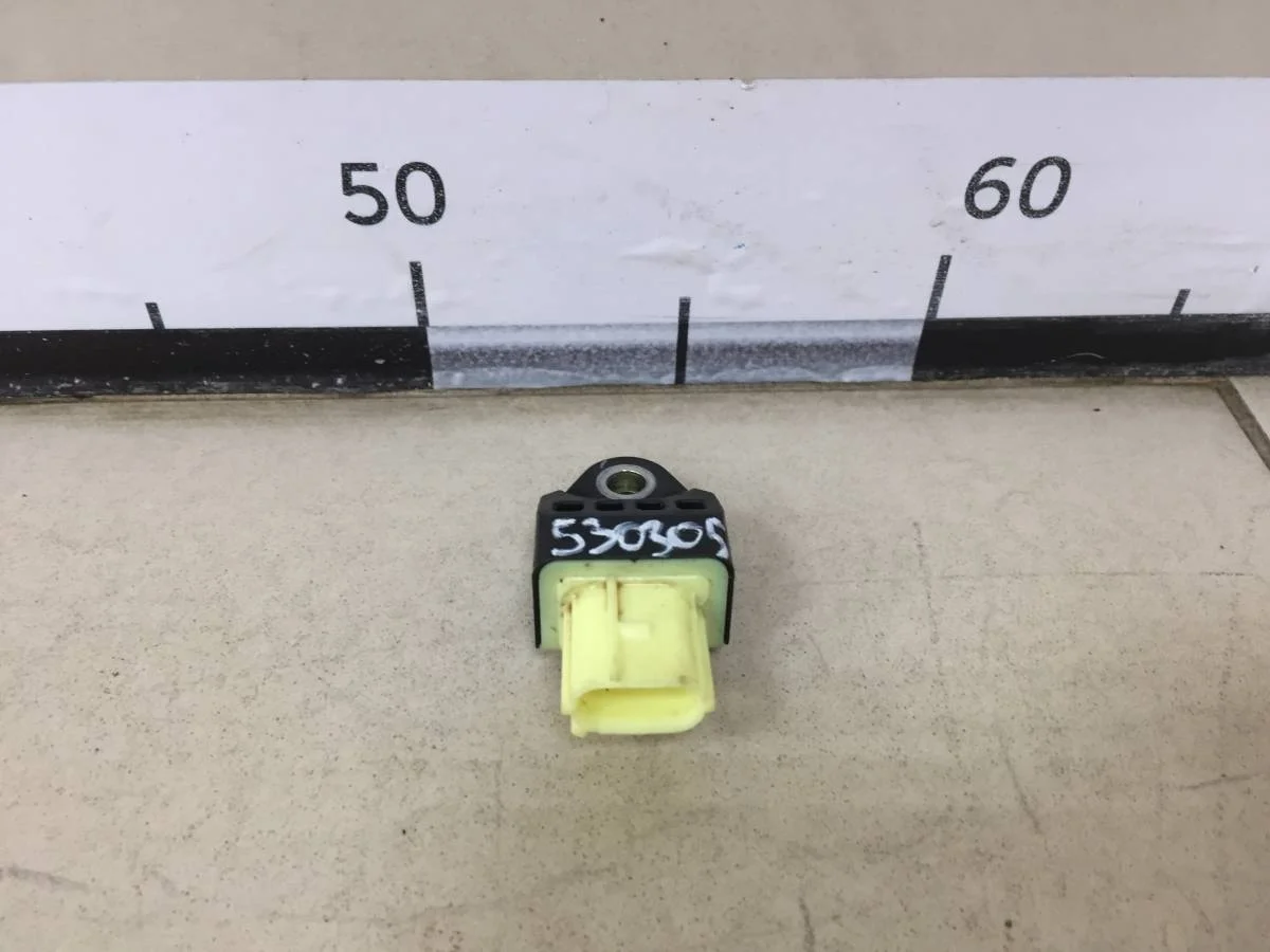 Датчик AIR BAG Toyota Camry V40 2006-2011