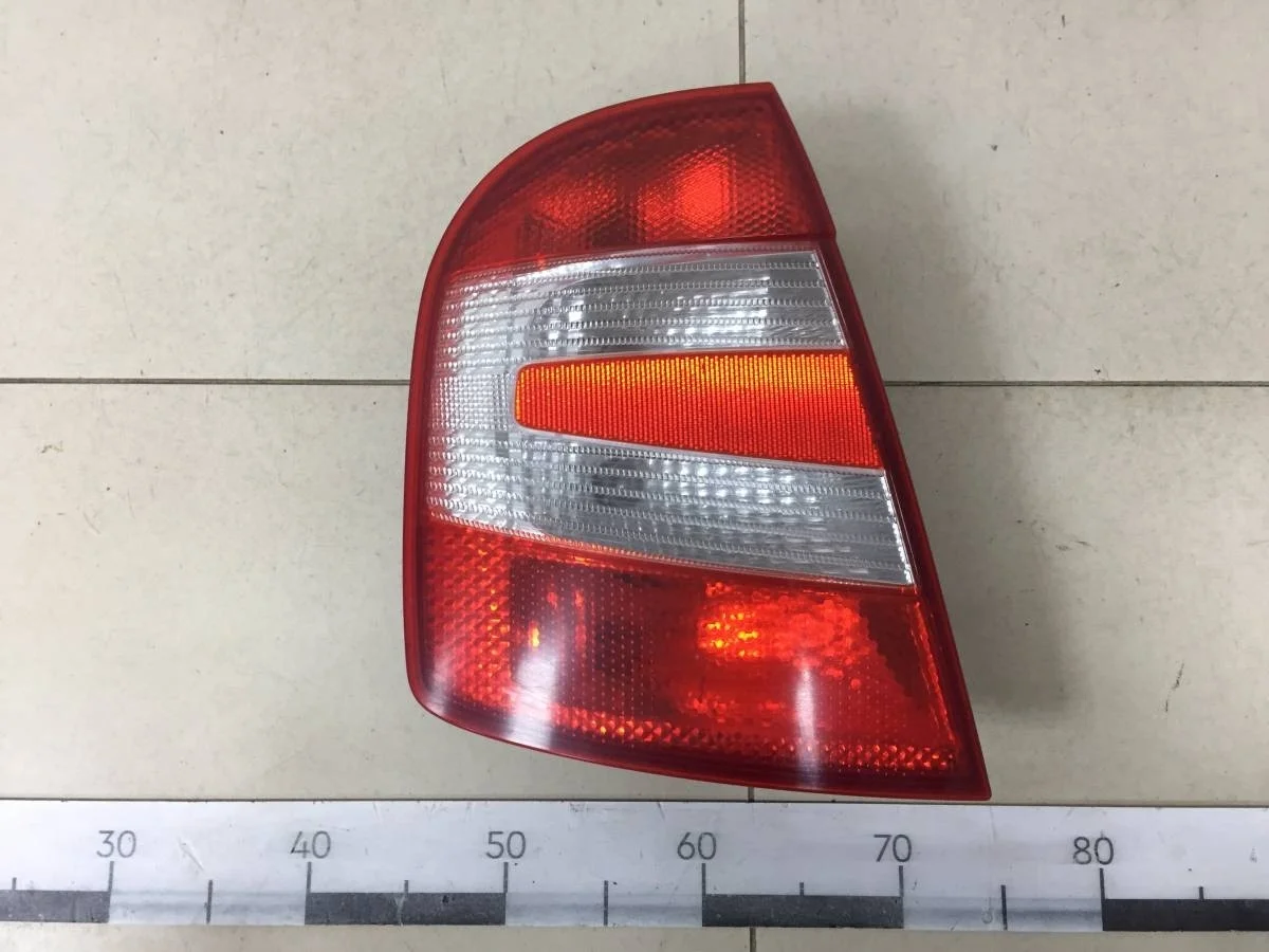 Фонарь задний левый Skoda Fabia 6Y 1999-2007