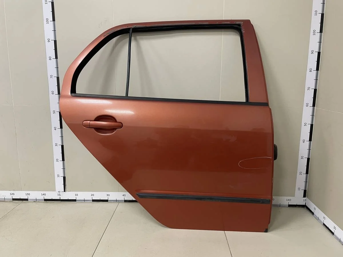 Дверь задняя правая Skoda Fabia 6Y 1999-2007