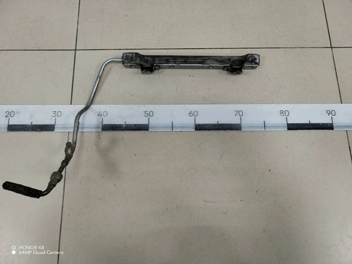 Рейка топливная рампа Toyota Corolla E150 2006-2013