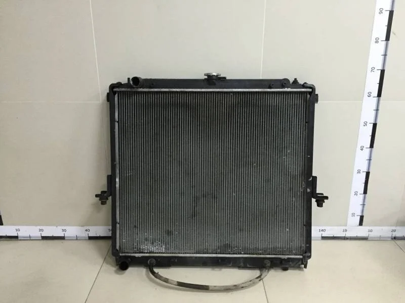 Радиатор охлаждения двигателя Nissan Navara D40 2005-2015