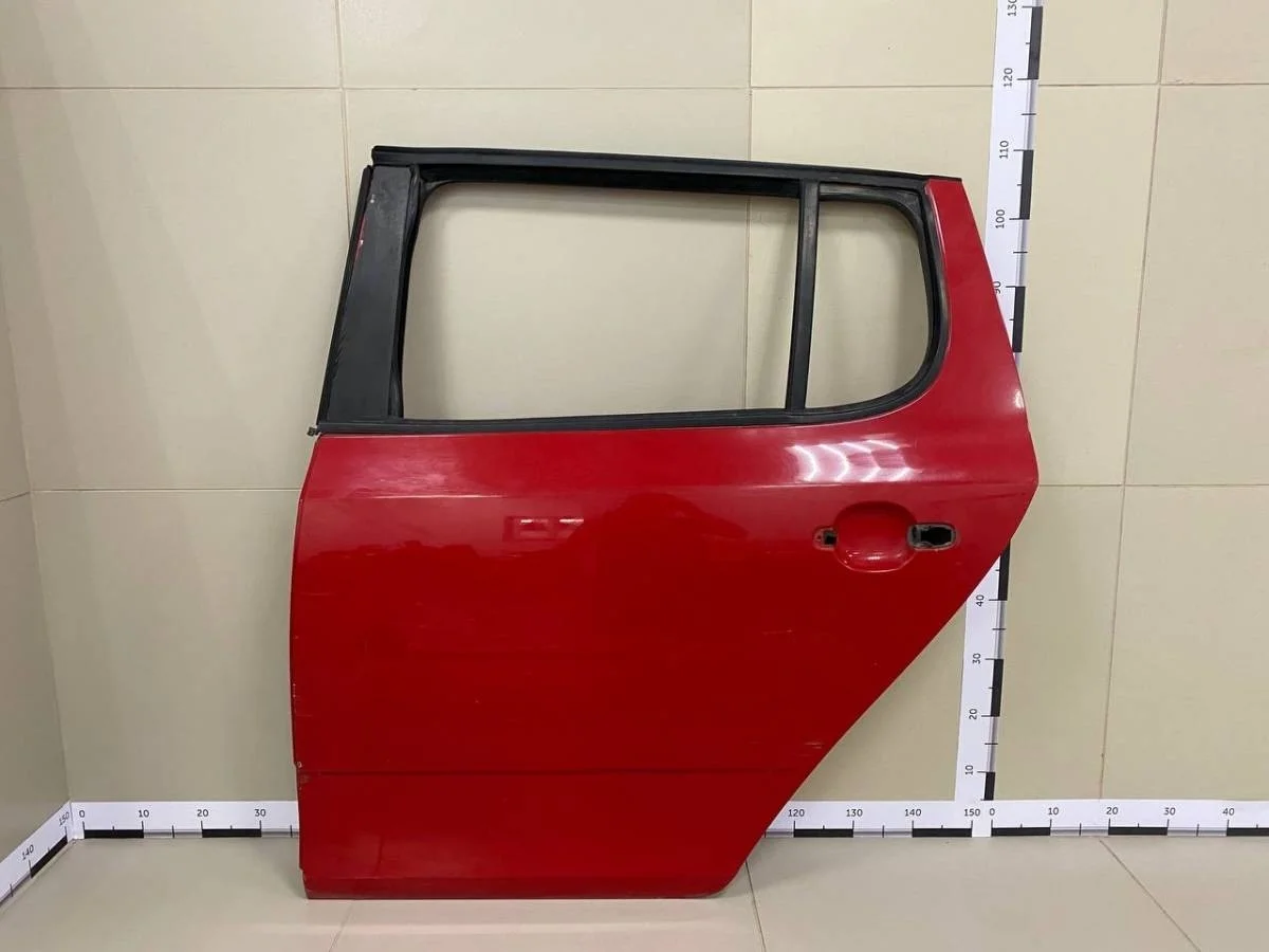 Дверь задняя левая Skoda Fabia 5J 2007-2014
