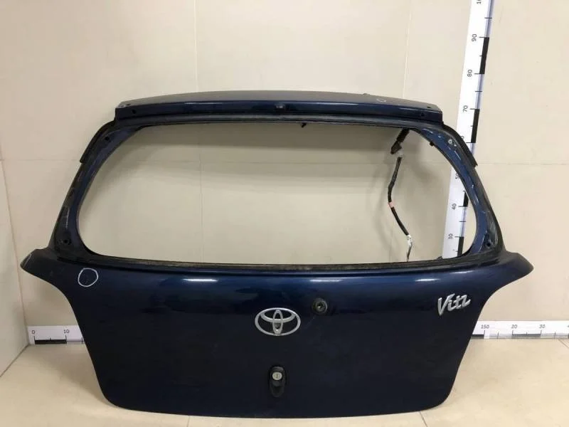 Дверь багажника Toyota Vitz P10 1999-2005