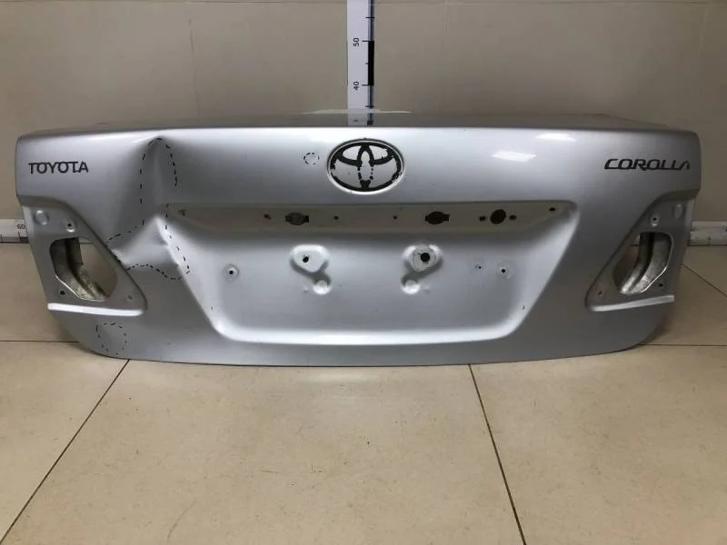 Крышка багажника Toyota Corolla E150 2006-2013