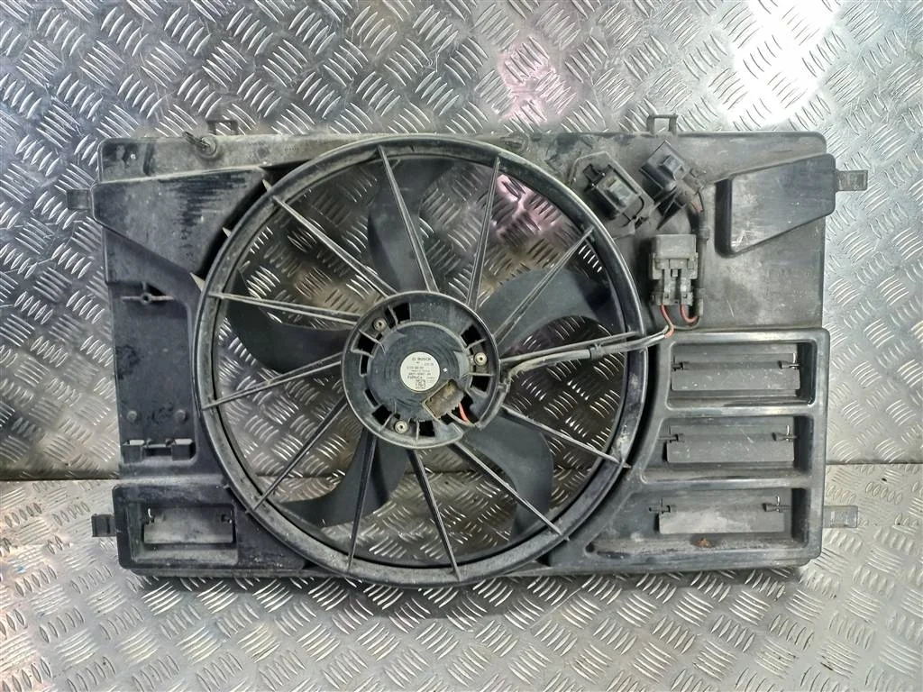 Вентилятор охлаждения радиатора  форд Tourneo Cus