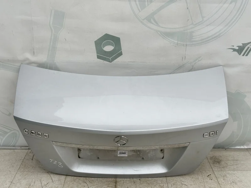 Крышка багажника Mercedes-benz 2010 W204