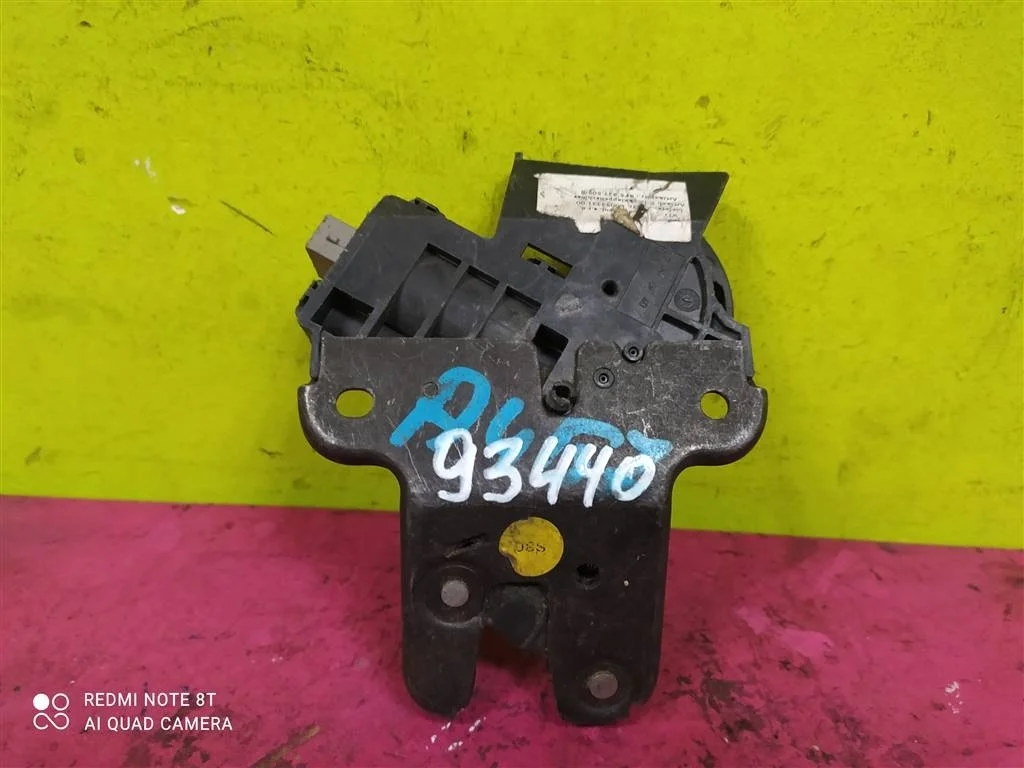 Замок багажника Audi A4 B7 B8 A5 A6 C6 4F5827505B