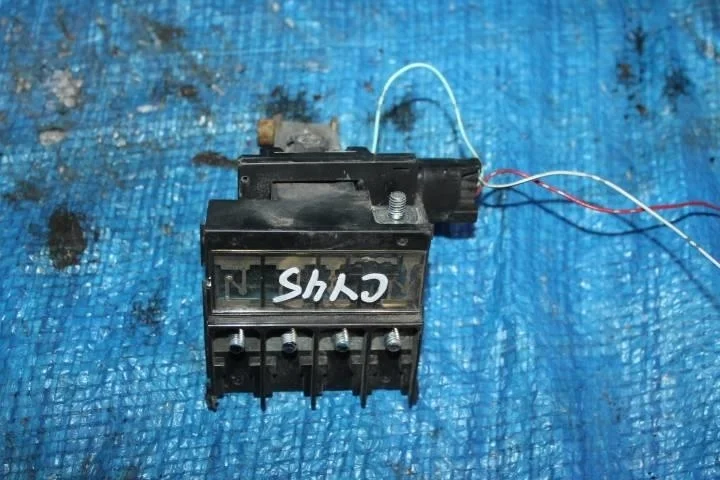 Б.у. клемма аккумулятора MITSUBISHI LANCER CY4A MITSUBISHI LANCER CY4A