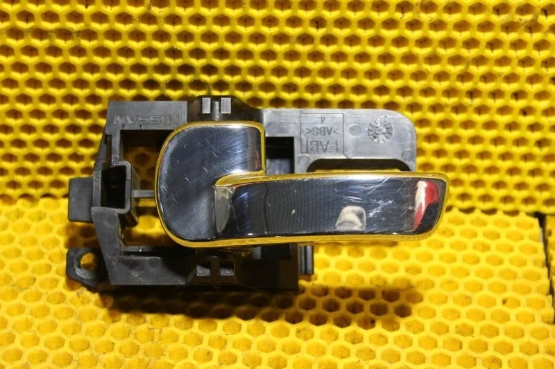 Ручка двери внутренняя Nissan Qashqai 2010—2013