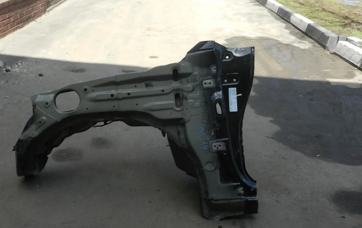 Четверть Nissan Pathfinder 2010-2014