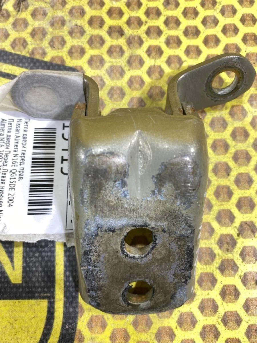 Петля двери Nissan Almera 2004 N16E