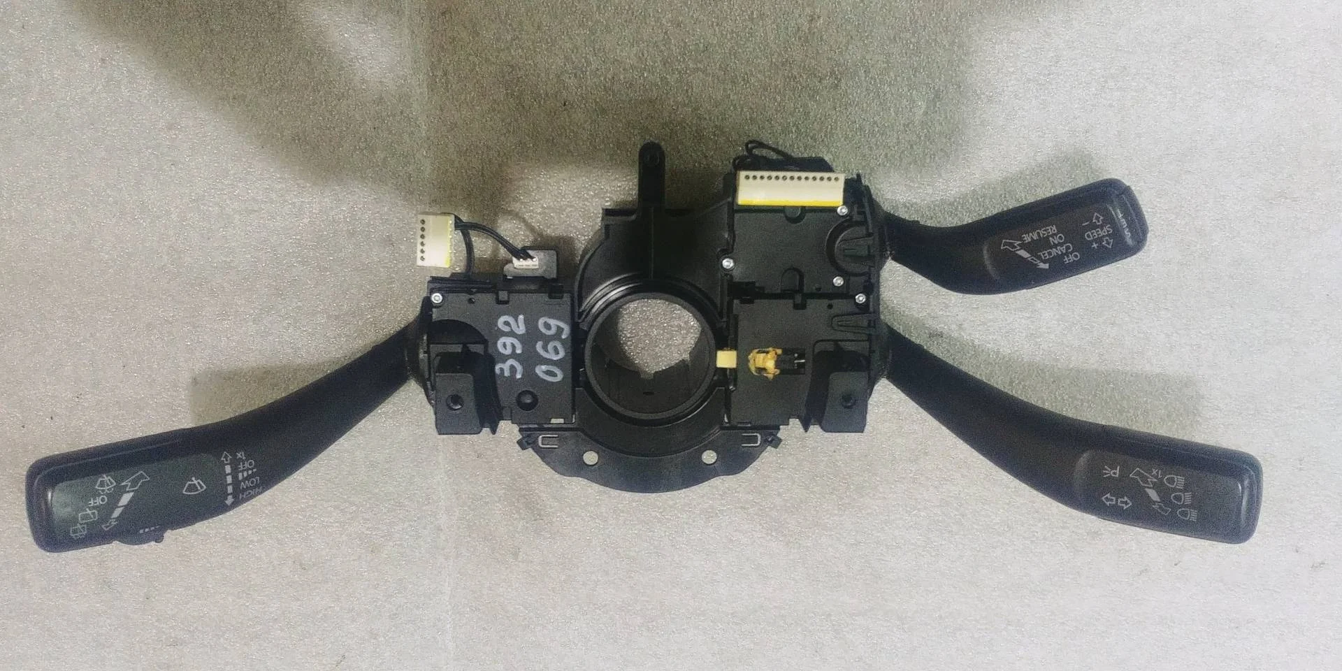Переключатели подрулевые Volkswagen Touareg 2 7P6 2012
