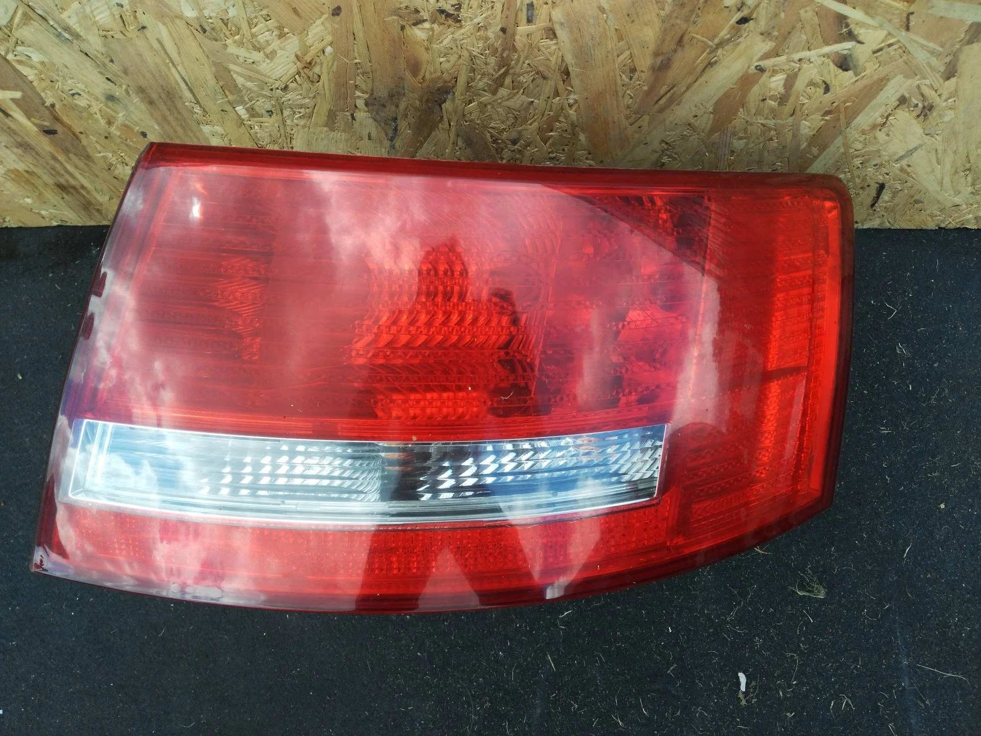 фонарь задний правый Audi A6 4F/C6  2007