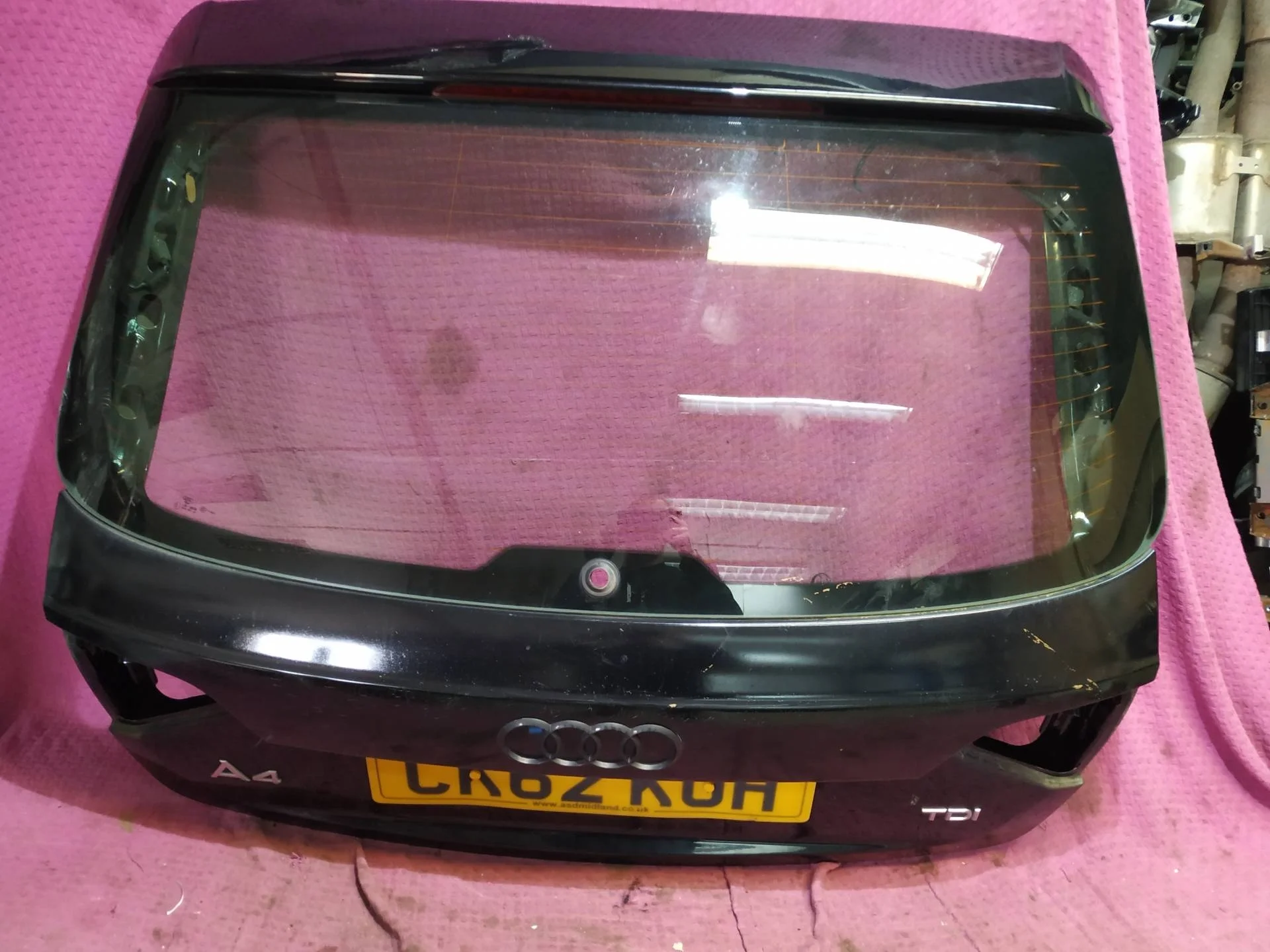 Крышка багажника со стеклом Audi