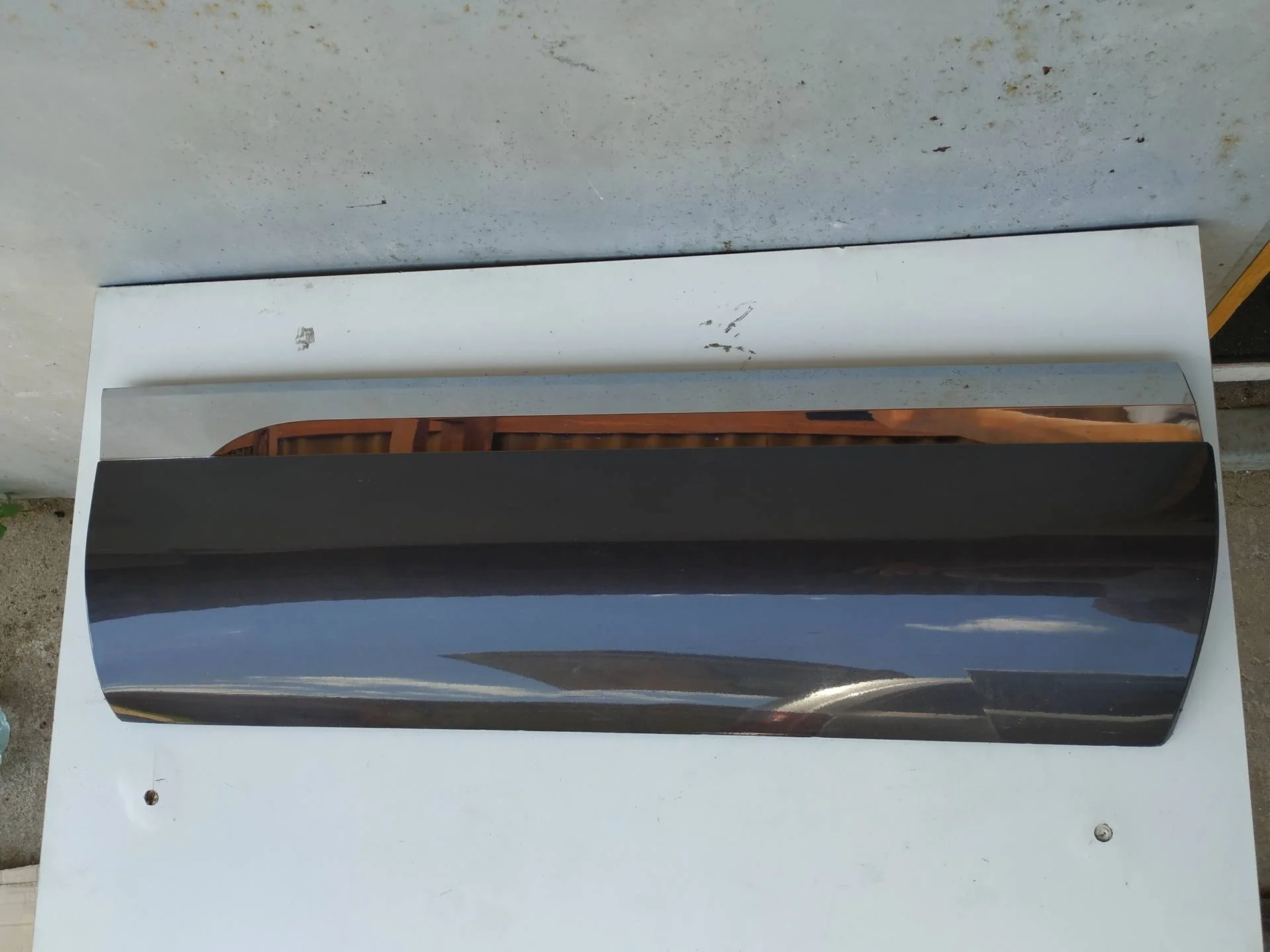 накладка двери задней правой Volkswagen Touareg 2  2013