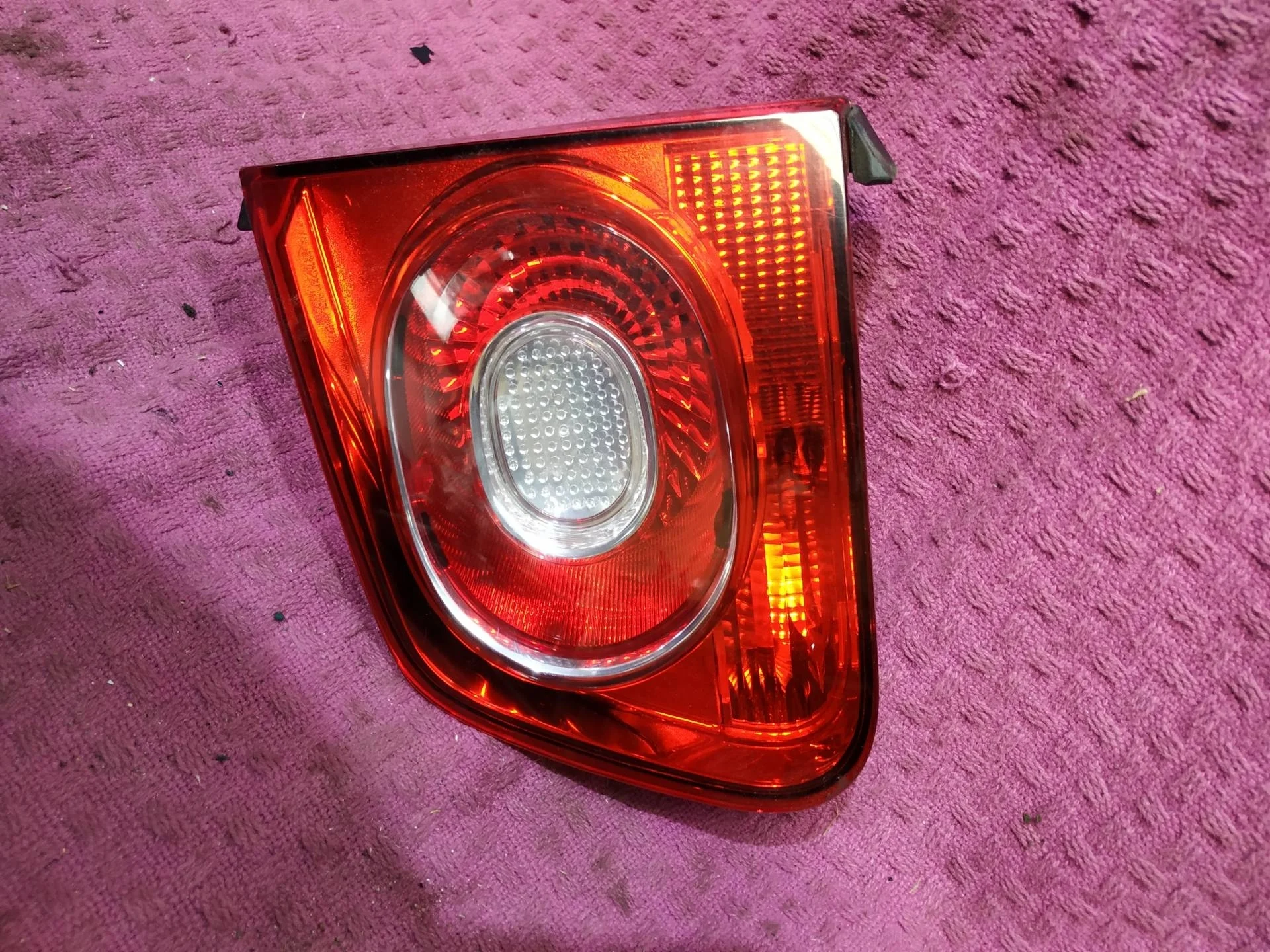 фонарь задний правый Volkswagen Tiguan  2009