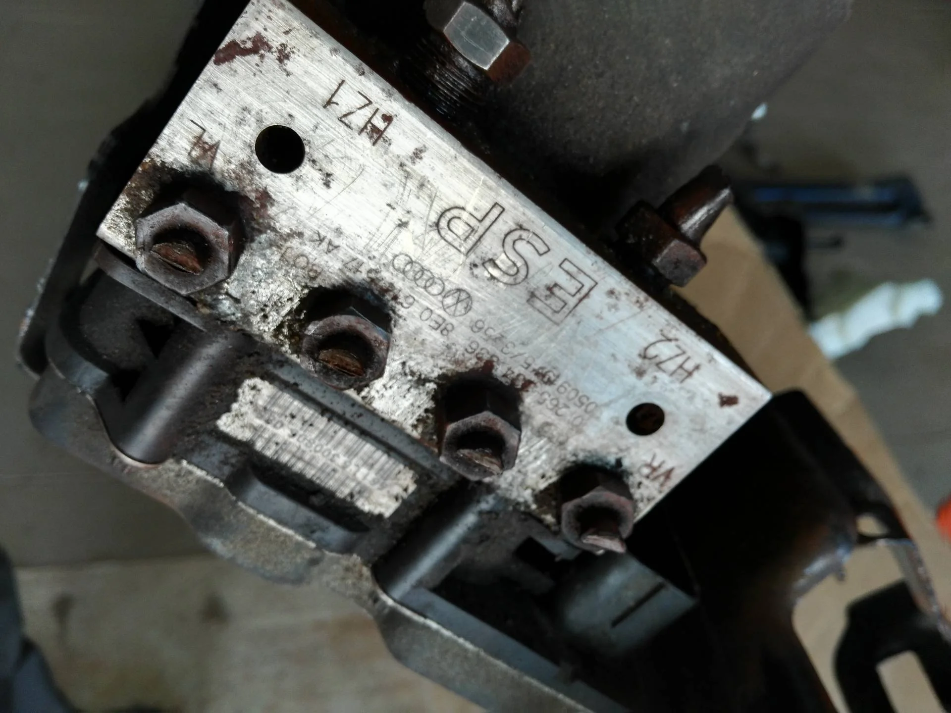 блок ABS Audi A4  2006