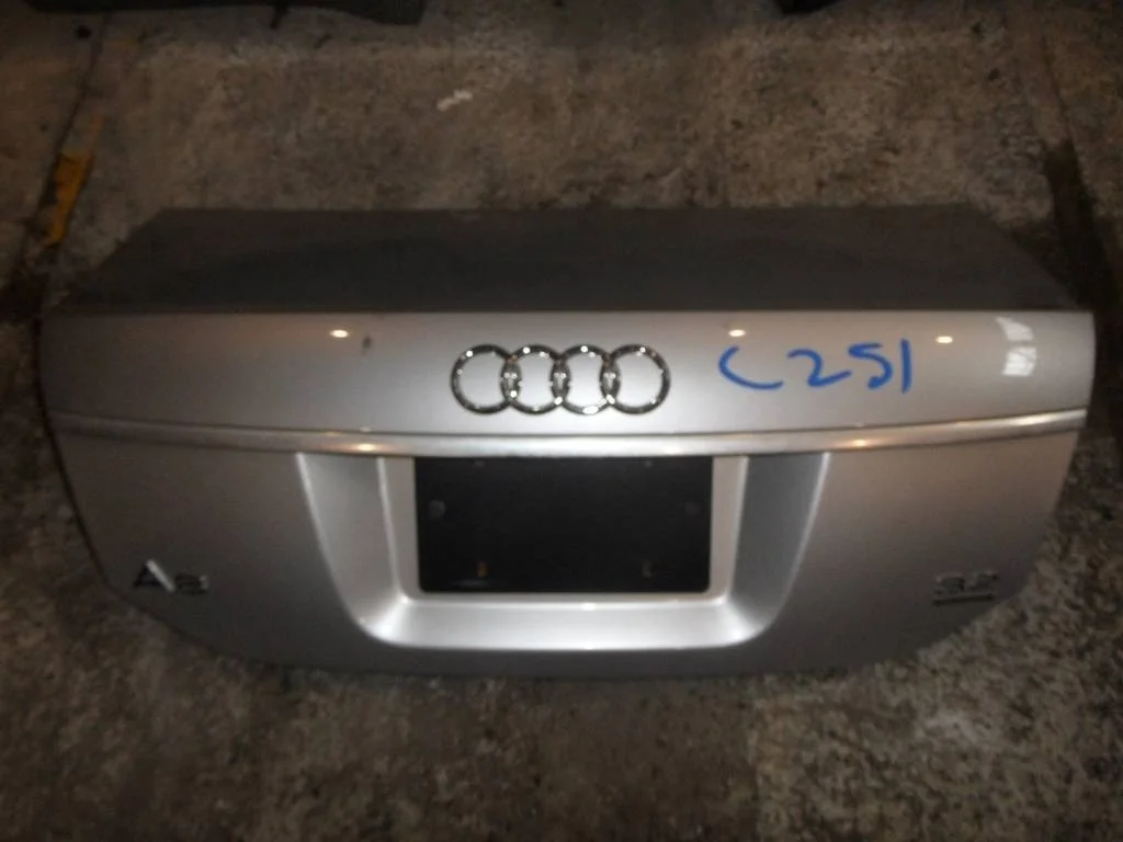 крышка (дверь) багажника Audi A6  2006