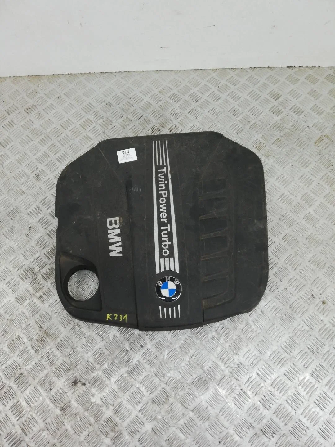 Декоративная крышка двигателя BMW 6 F06/F12/F13 F13 2014 11148513453