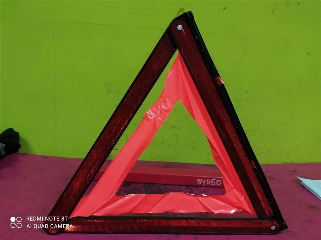 Знак аварийной остановки Audi A4 B8 B9 A5 A6 C6 C7