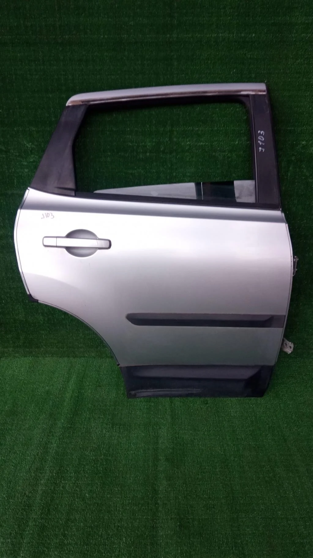 Б.у. дверь NISSAN QASHQAI J10 NISSAN QASHQAI J10