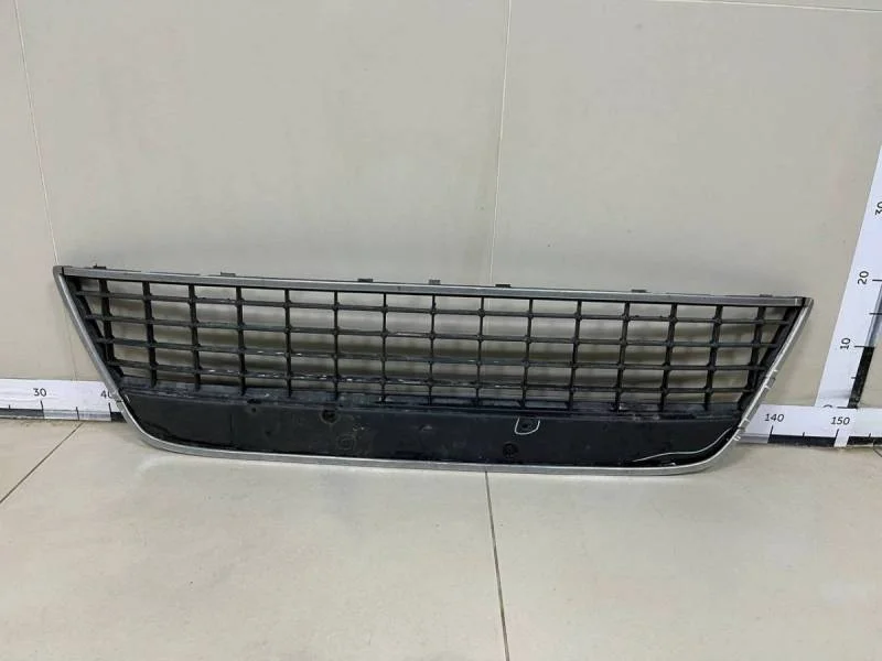 Решетка в бампер центральная Ford Mondeo 4 2007-2015
