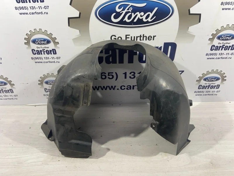 Подкрылок передний правый Ford Focus 3 (11-14)
